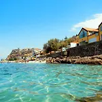 Marina Holiday